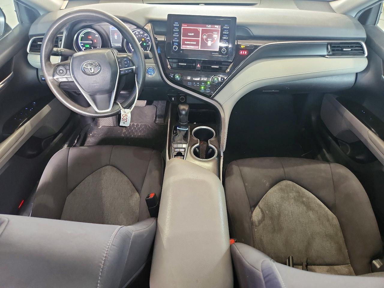 2021 Toyota Camry Le White vin: 4T1C31AK8MU560661