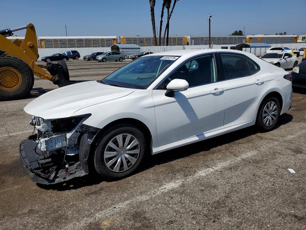 2024 Toyota Camry Le White vin: 4T1C31AK8RU071524