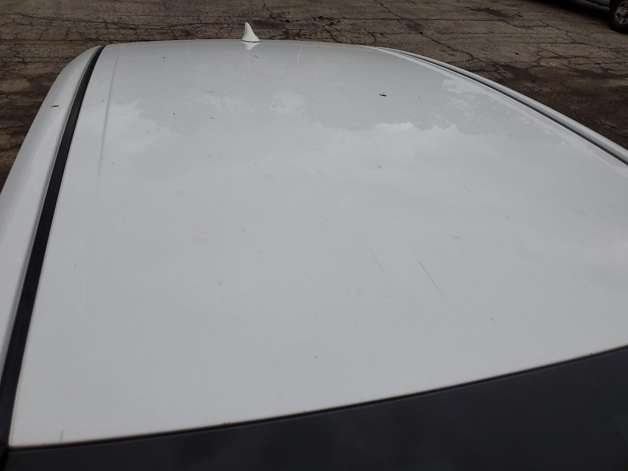 2020 Toyota Camry Hybrid Le White vin: 4T1C31AK9LU017690 Damage: Roof, Multiple Scratches Light, 3