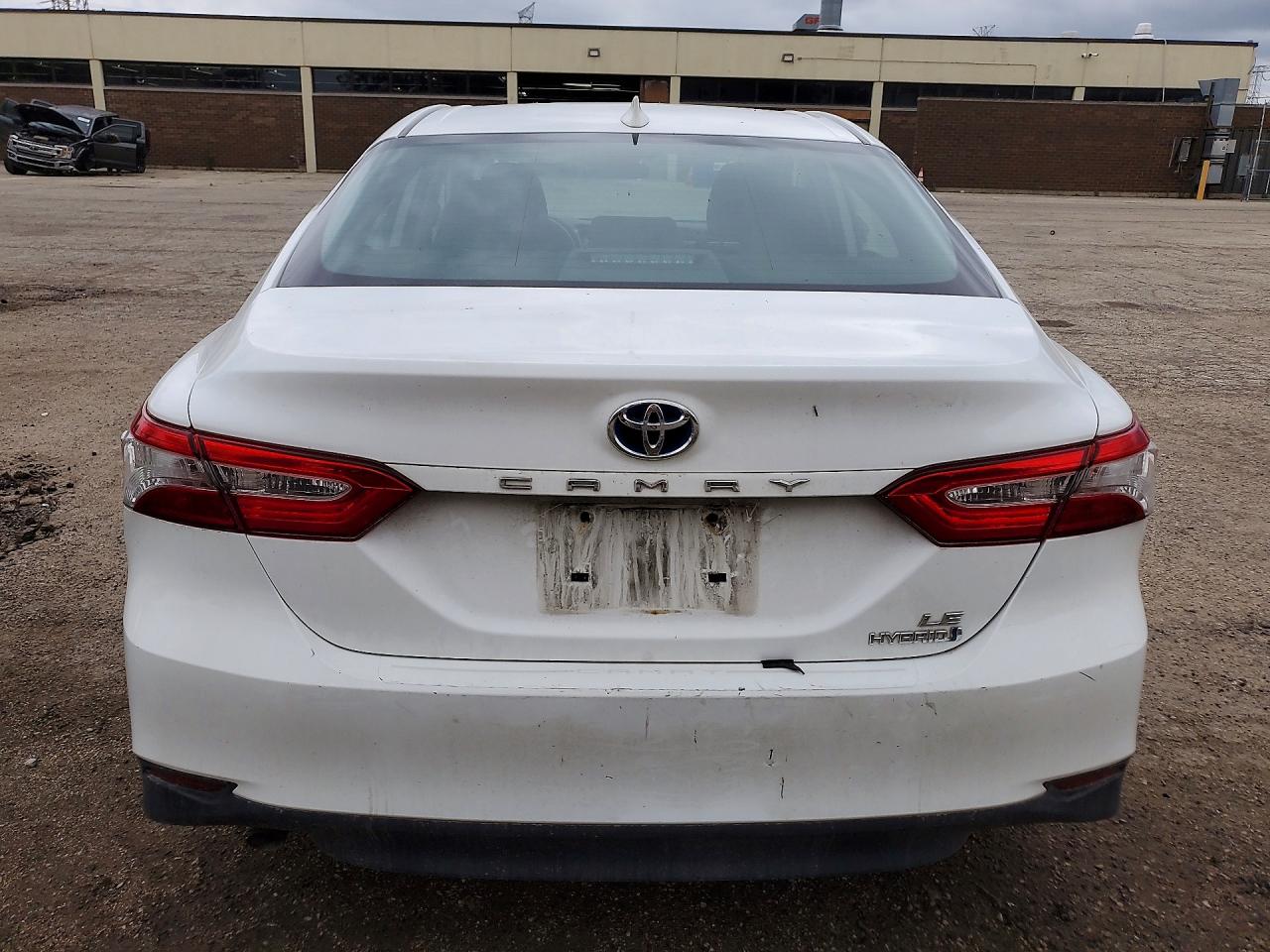 2020 Toyota Camry Hybrid Le White vin: 4T1C31AK9LU017690