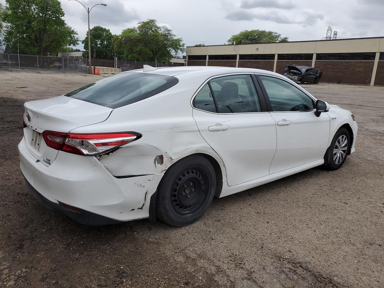 2020 Toyota Camry Hybrid Le White vin: 4T1C31AK9LU017690 Damage: Right Rear Wheel Cover, Missing, Replacement Required