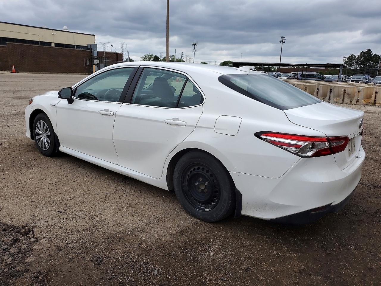 2020 Toyota Camry Hybrid Le White vin: 4T1C31AK9LU017690
