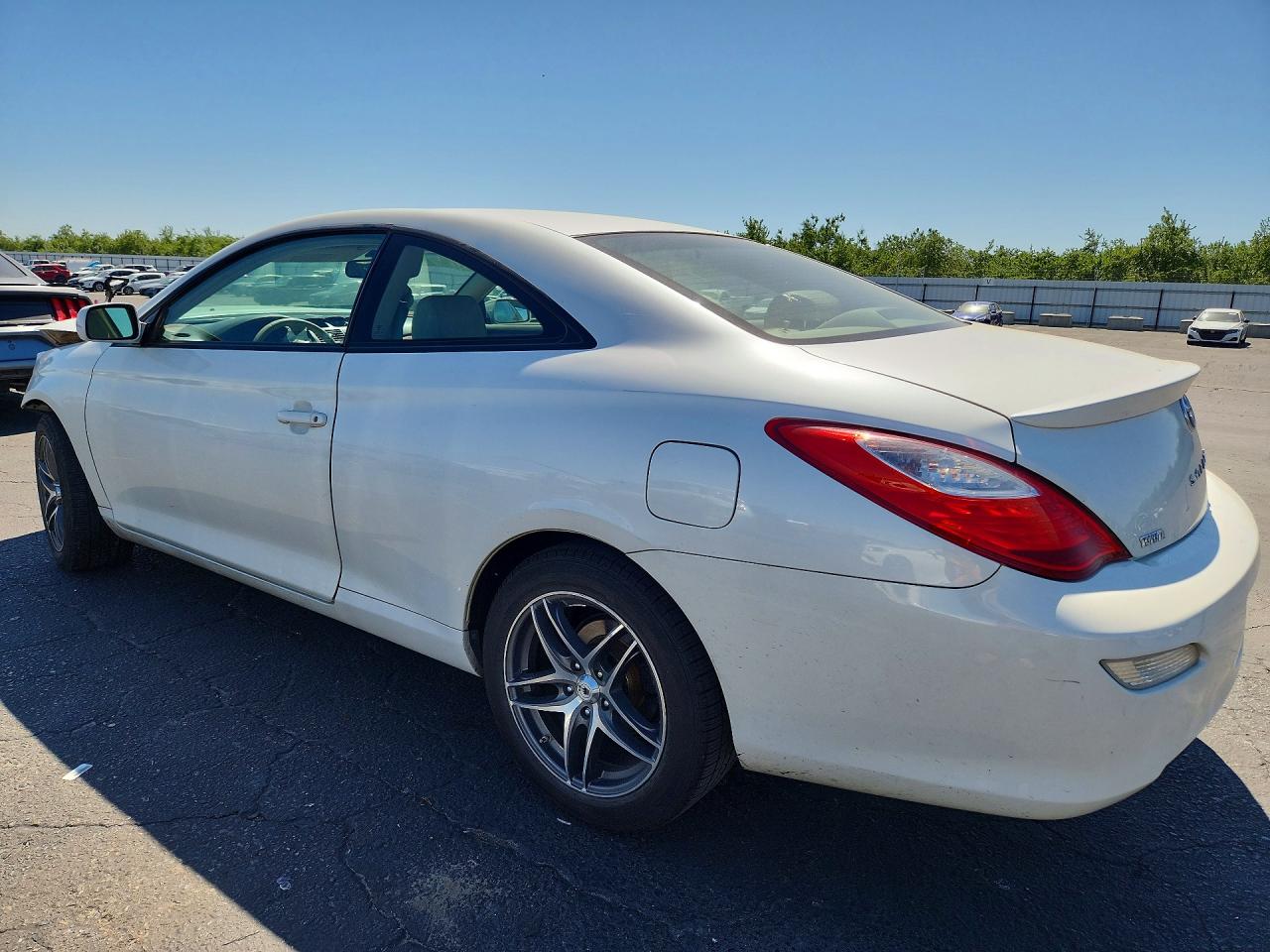 2008 Toyota Camry Solara Sle V6 White vin: 4T1CA30P28U151768