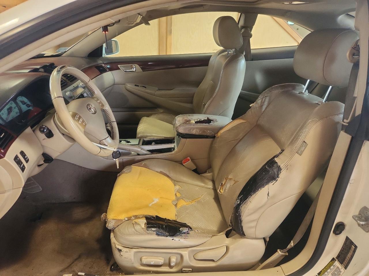 2004 Toyota Camry Solara Sle V6 White vin: 4T1CA30P54U011627
