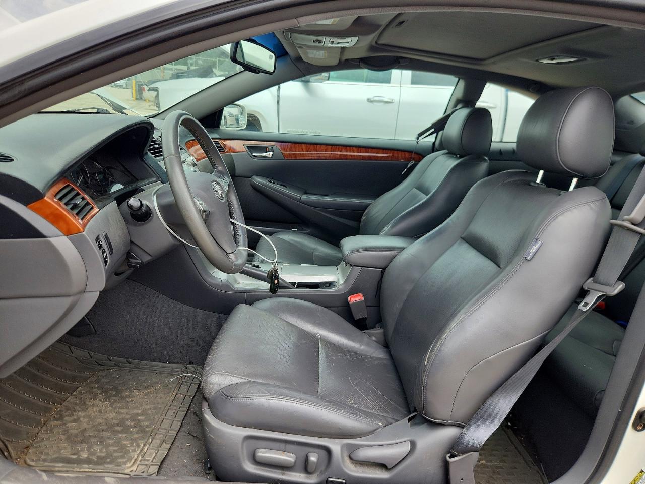 2008 Toyota Camry Solara Sle V6 White vin: 4T1CA30PX8U156541