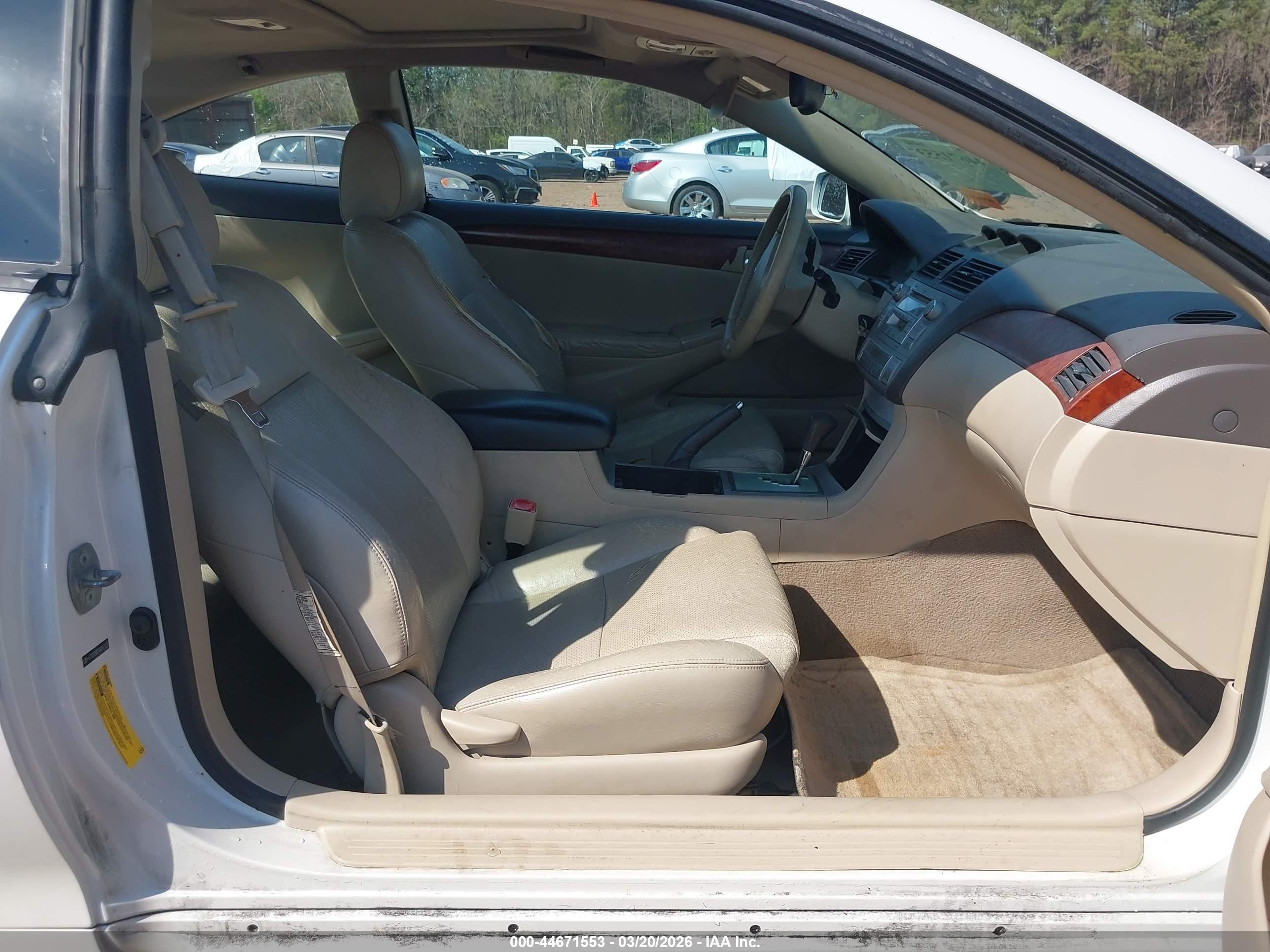 2006 Toyota Camry Solara Sle V6 White vin: 4T1CA38P26U067659