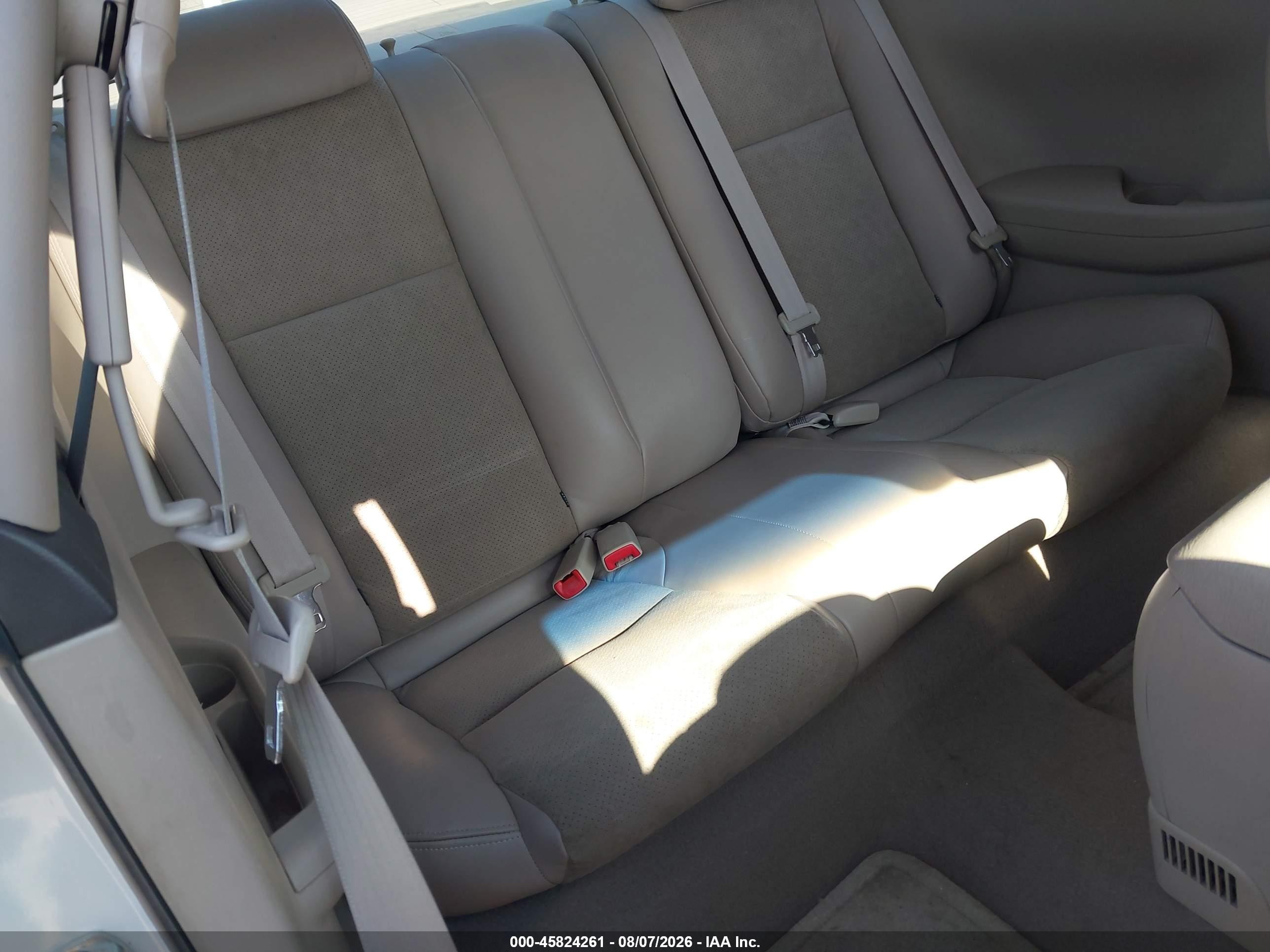 2004 Toyota Camry Solara Se V6 White vin: 4T1CA38P64U017165