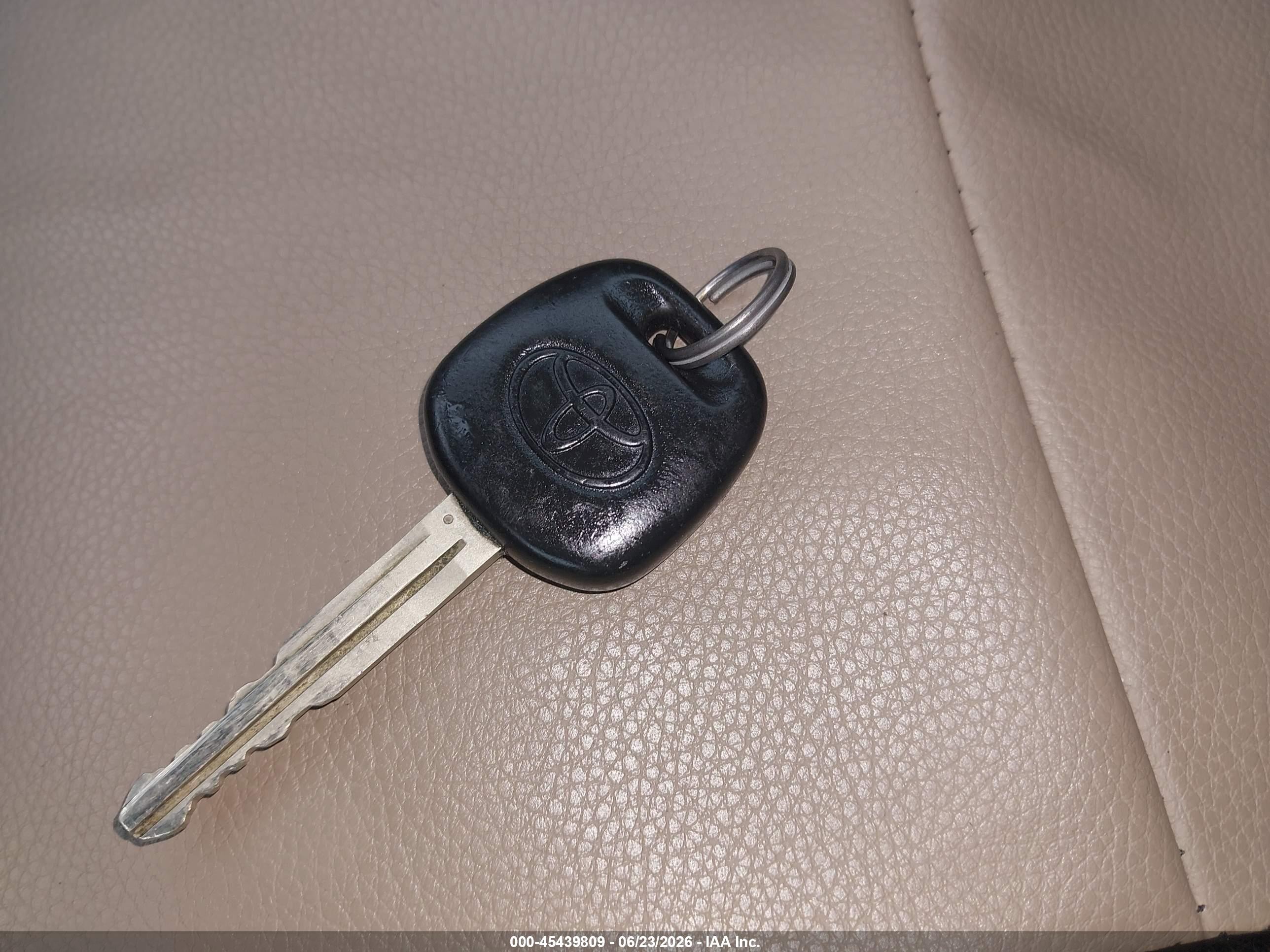 2004 Toyota Camry Solara Sle Light Blue vin: 4T1CE30P24U855306