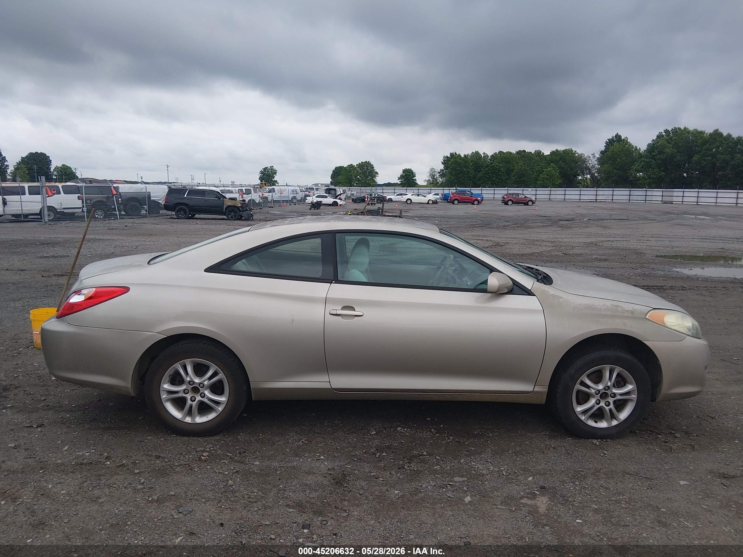 2004 Toyota Camry Solara Se Gold vin: 4T1CE38P04U887210