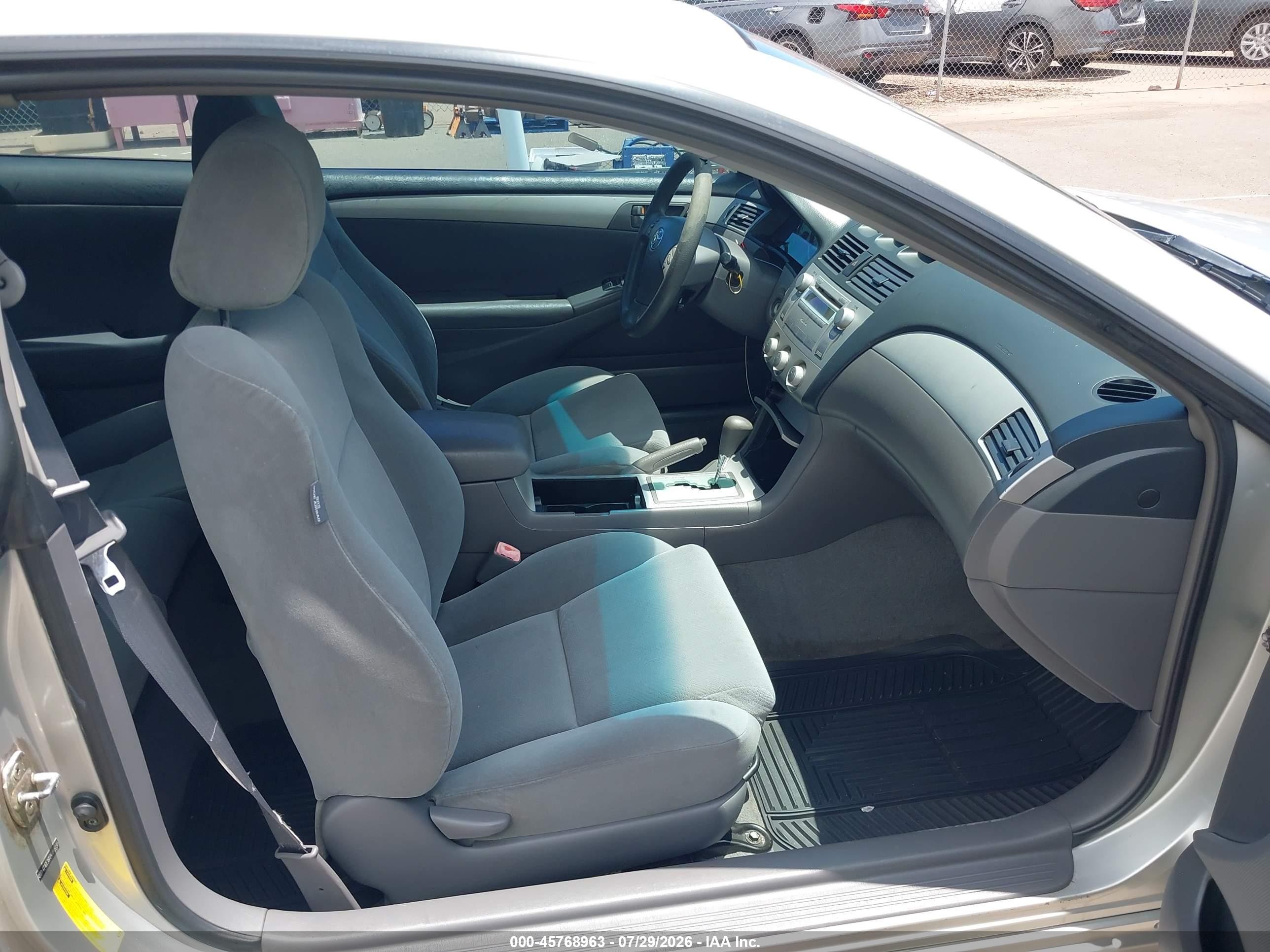 2004 Toyota Camry Solara Se Silver vin: 4T1CE38P24U846030