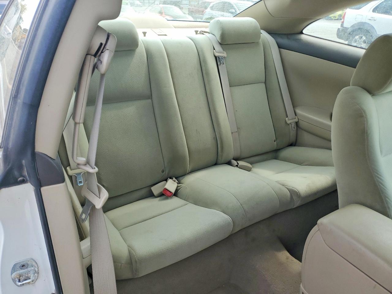 2004 Toyota Camry Solara Sle Белый vin: 4T1CE38P44U831013