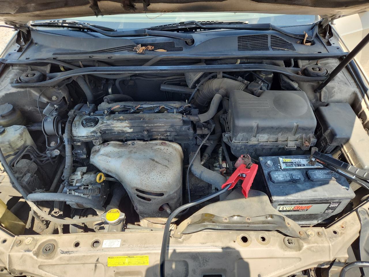 2004 Toyota Camry Solara Золотой vin: 4T1CE38PX4U875503