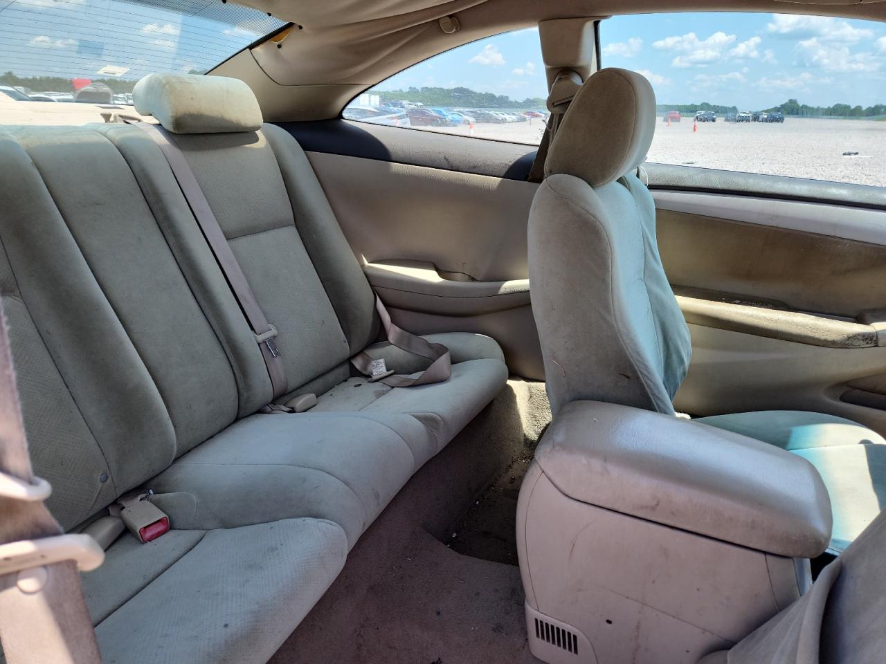 2004 Toyota Camry Solara Золотой vin: 4T1CE38PX4U875503
