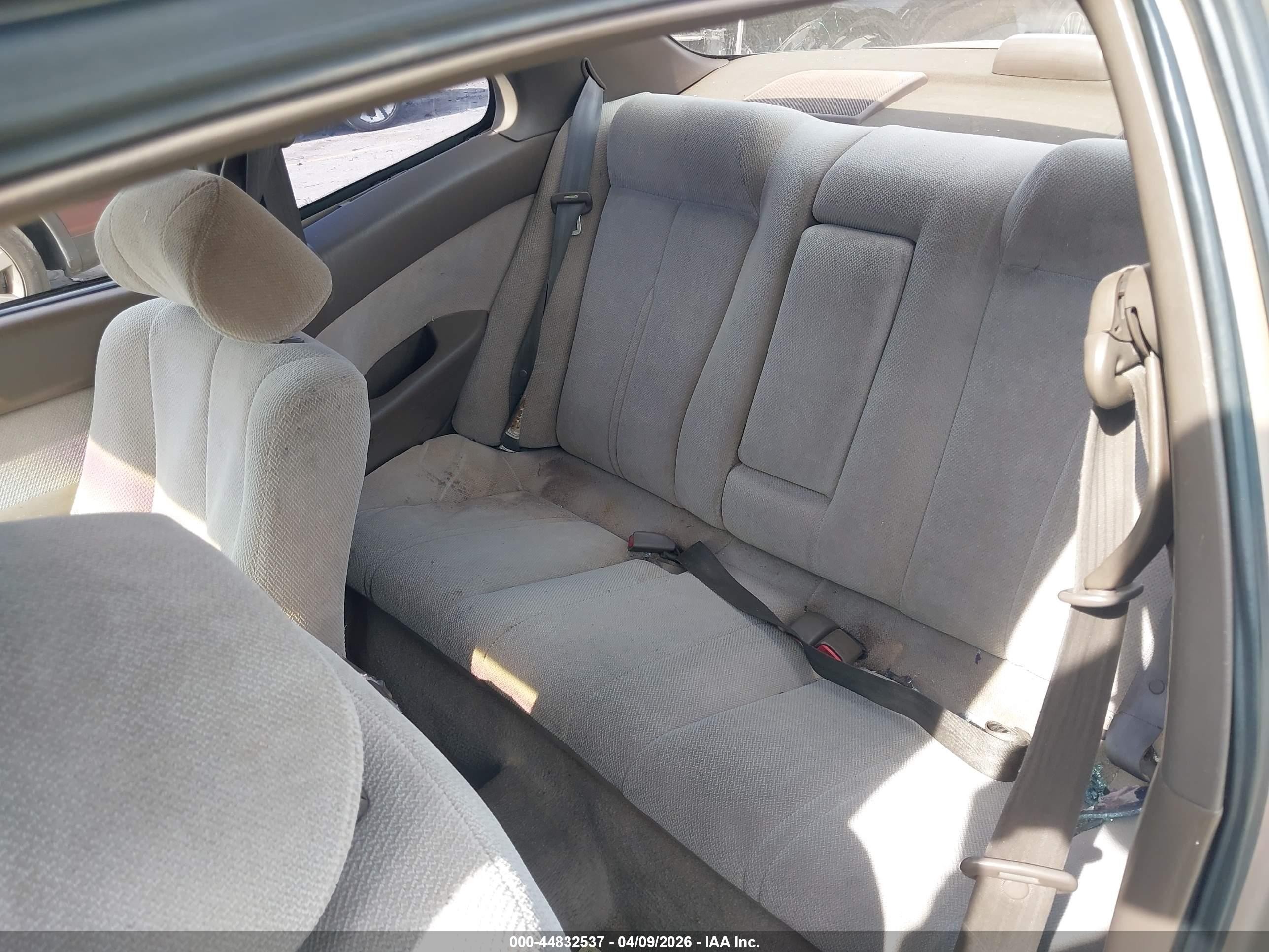 1996 Toyota Camry Dx/le Золотой vin: 4T1CG12K1TU658576