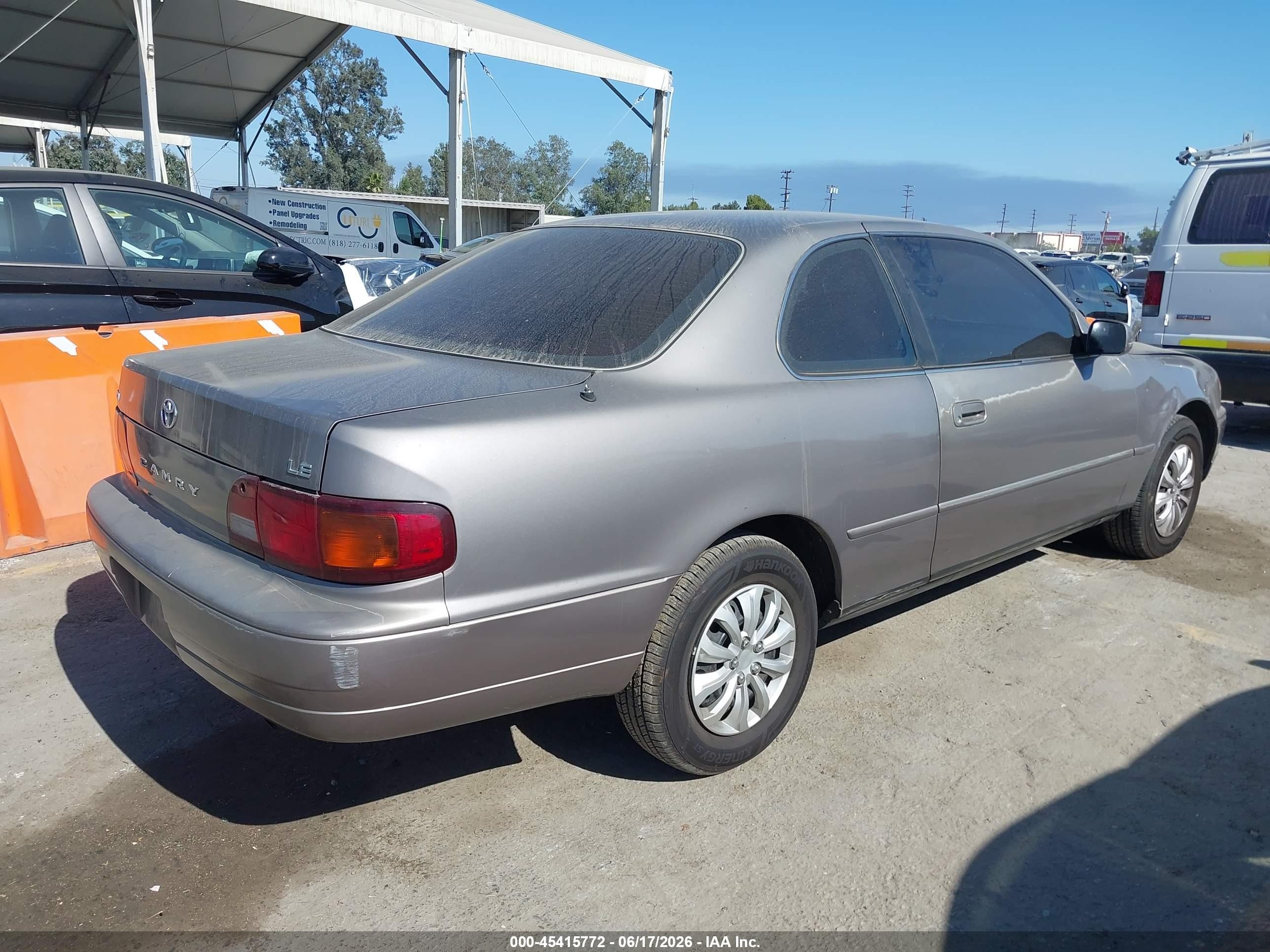 1996 Toyota Camry Dx/le Gray vin: 4T1CG12K8TU652256