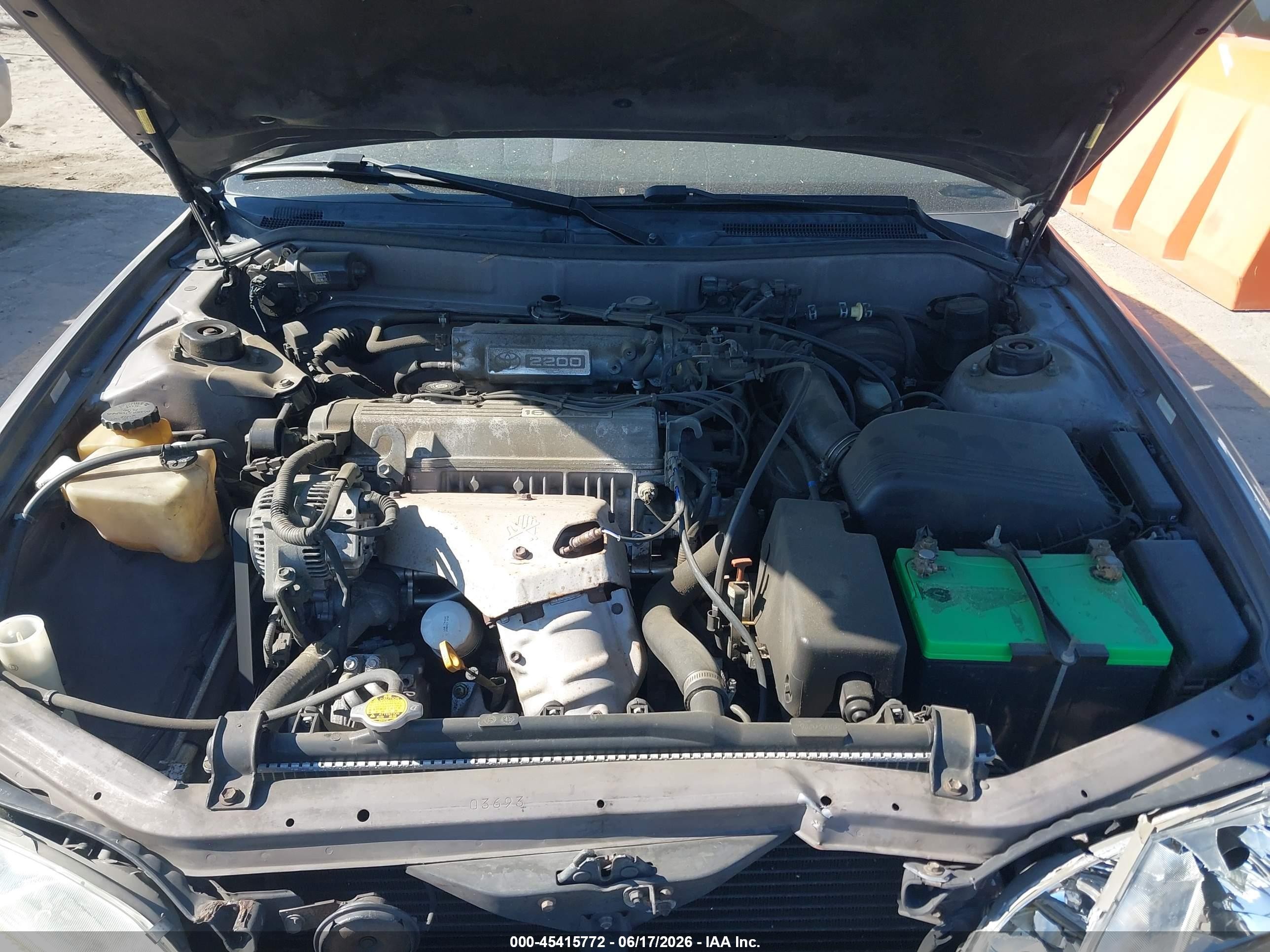 1996 Toyota Camry Dx/le Gray vin: 4T1CG12K8TU652256