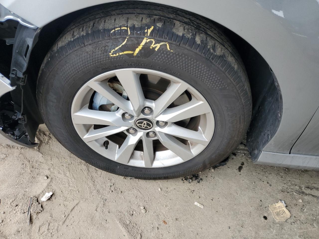 2025 Toyota Camry Le Silver vin: 4T1DAACK0SU091831 Damage: Left Front Tire, Worn, Replacement Required