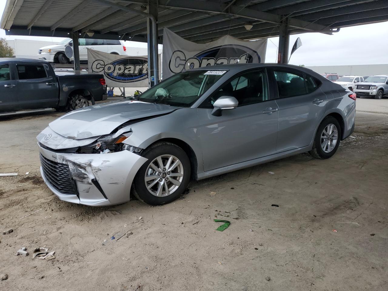 2025 Toyota Camry Le Silver vin: 4T1DAACK0SU091831 Damage: Left Front Fender, Dent(S) W/No Paint Dmg, 8 To 9 Inches