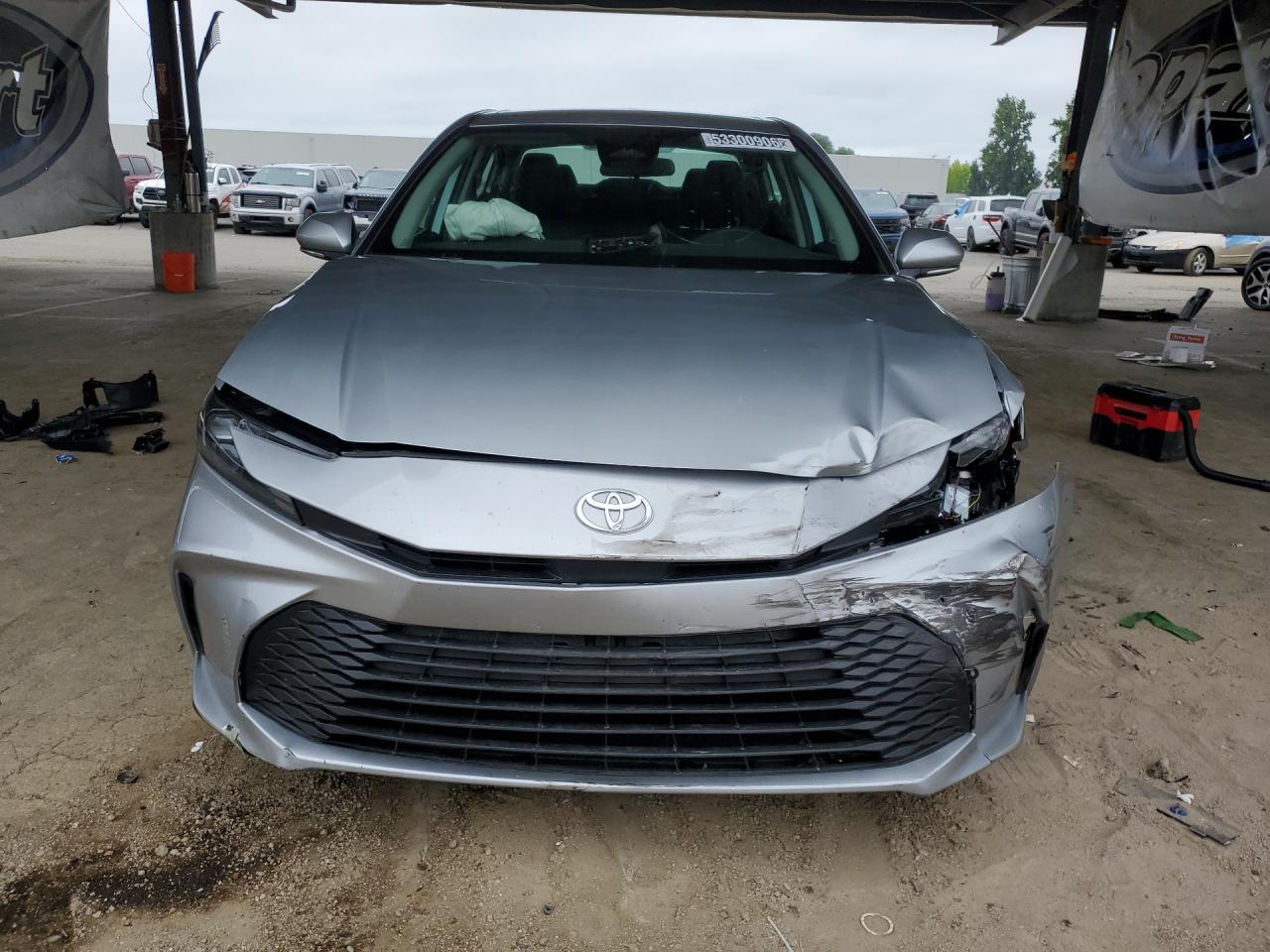 2025 Toyota Camry Le Silver vin: 4T1DAACK0SU091831 Damage: Grille, Broken, Replacement Required