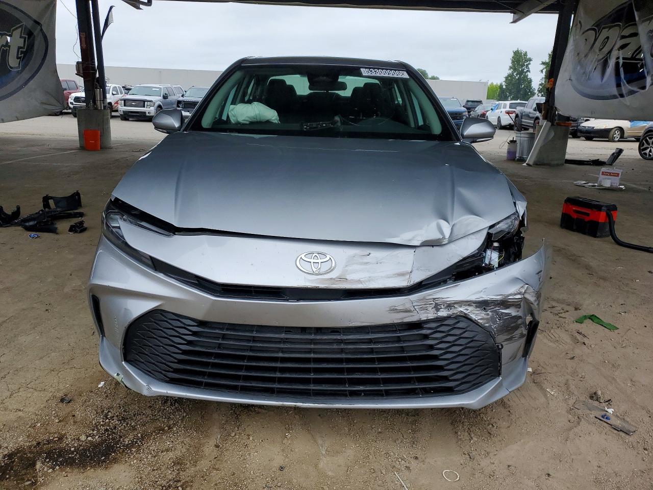 2025 Toyota Camry Le Silver vin: 4T1DAACK0SU091831
