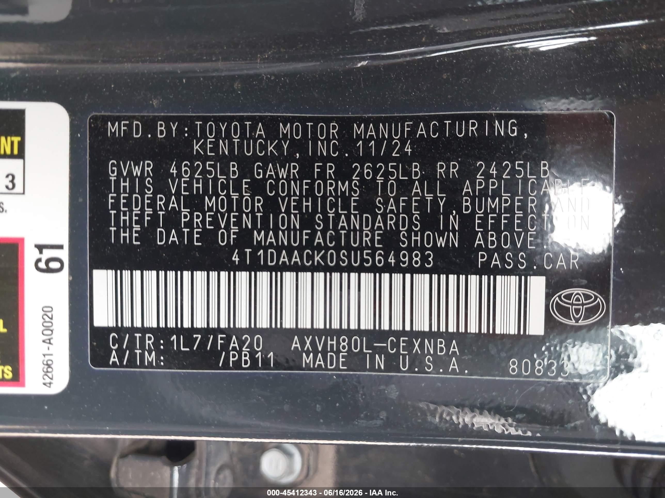 2025 Toyota Camry Le Gray vin: 4T1DAACK0SU564983