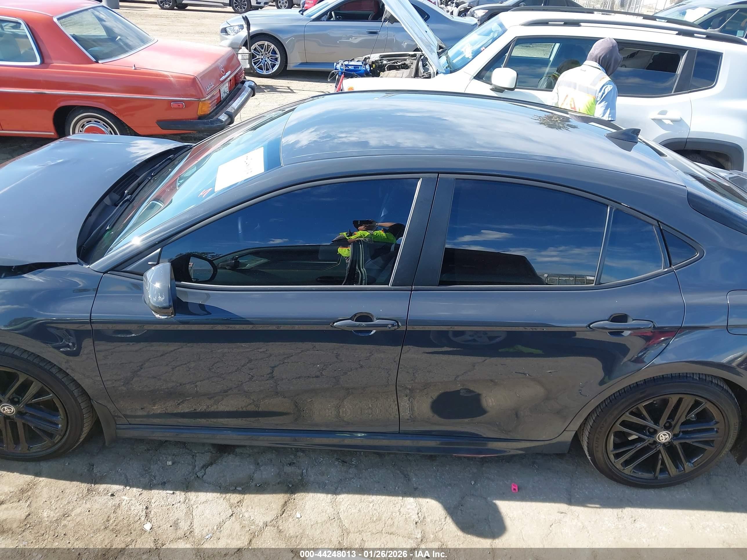 2025 Toyota Camry Se Black vin: 4T1DAACK0SU614670