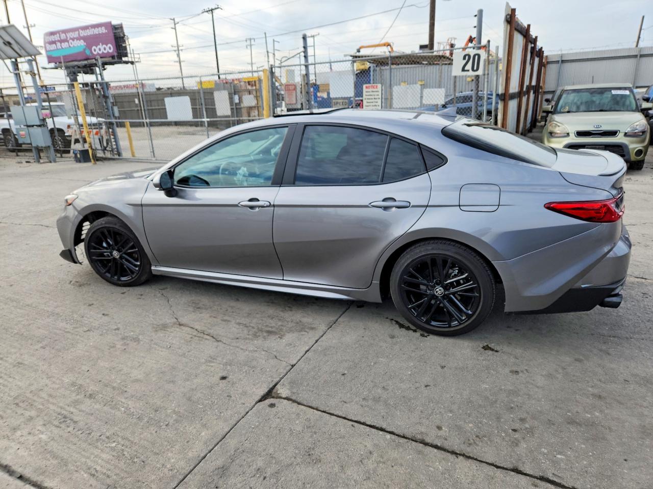 2025 Toyota Camry Se Gray vin: 4T1DAACK0SU622171