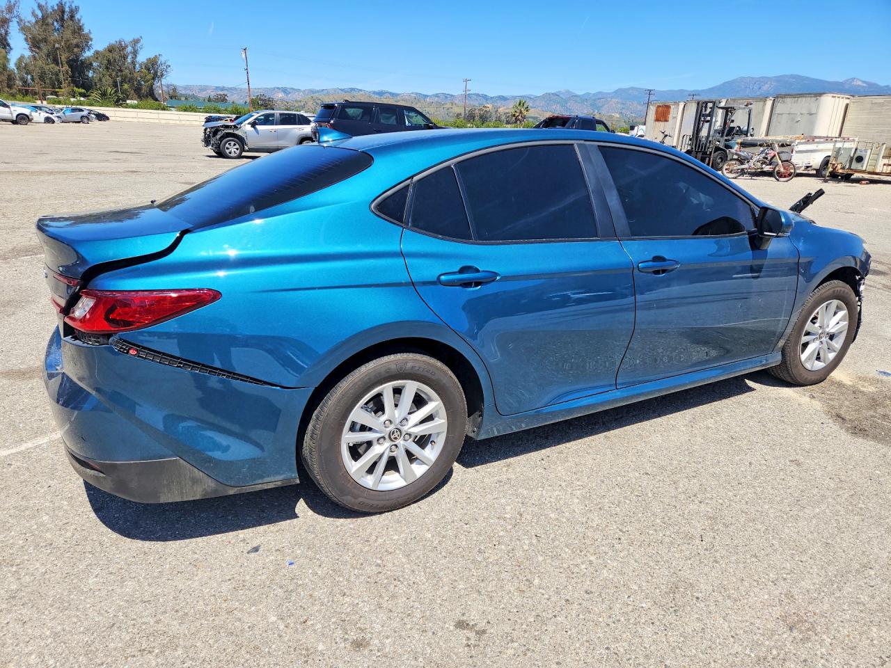 2025 Toyota Camry Le Green vin: 4T1DAACK0SU636345