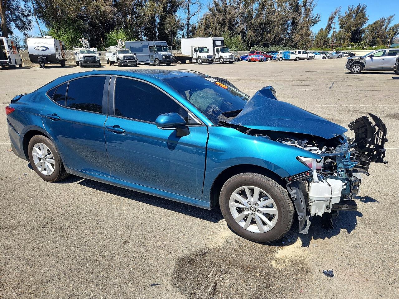 2025 Toyota Camry Le Green vin: 4T1DAACK0SU636345