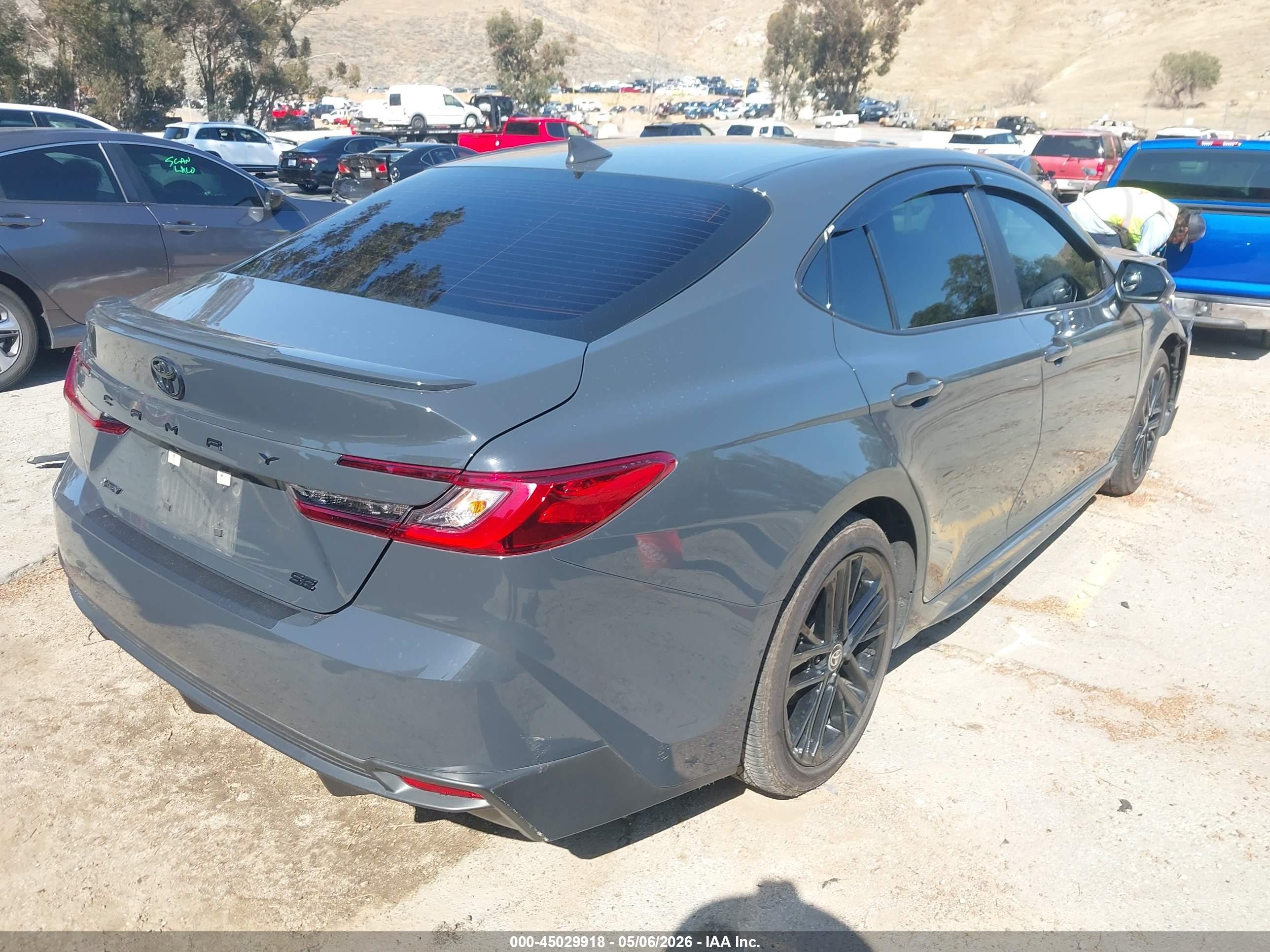 2025 Toyota Camry Se Серый vin: 4T1DAACK0SU637396