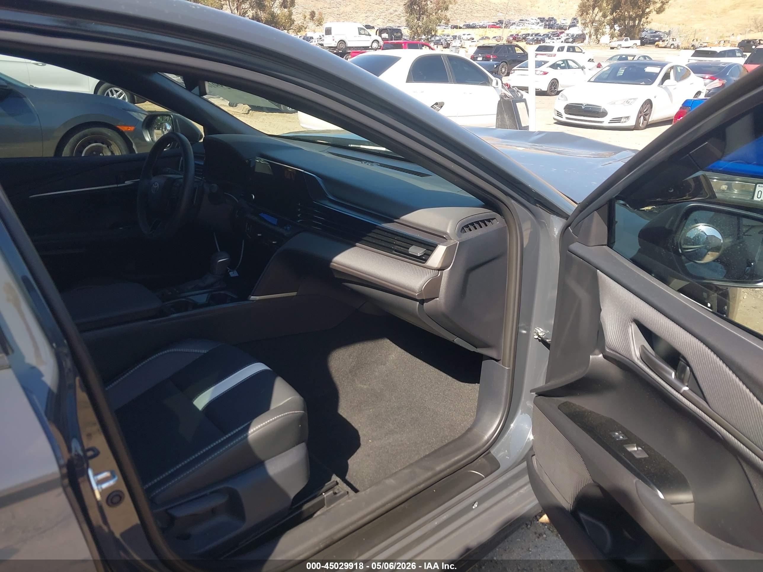 2025 Toyota Camry Se Серый vin: 4T1DAACK0SU637396