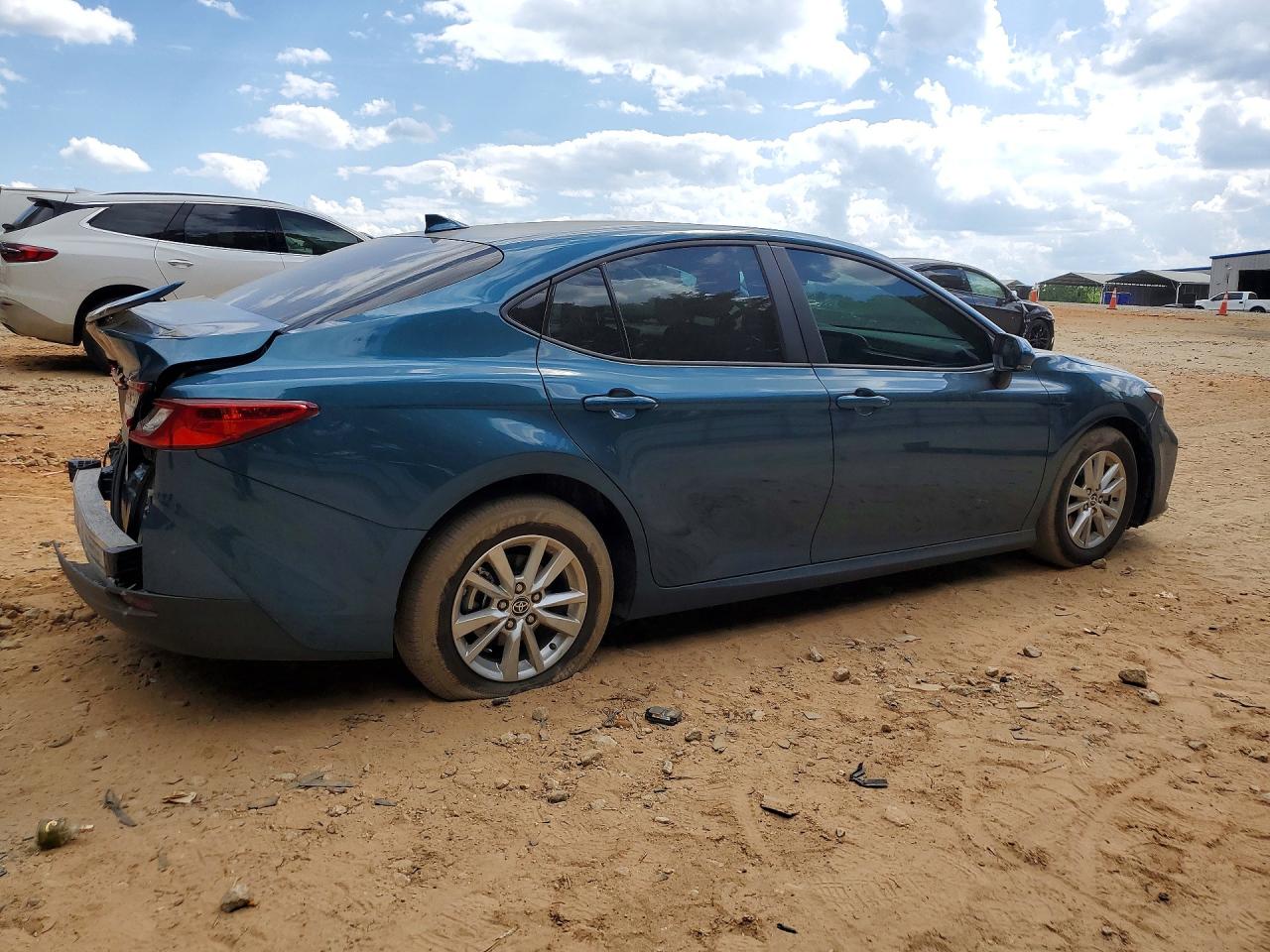 2026 Toyota Camry Le Blue vin: 4T1DAACK0TU216795