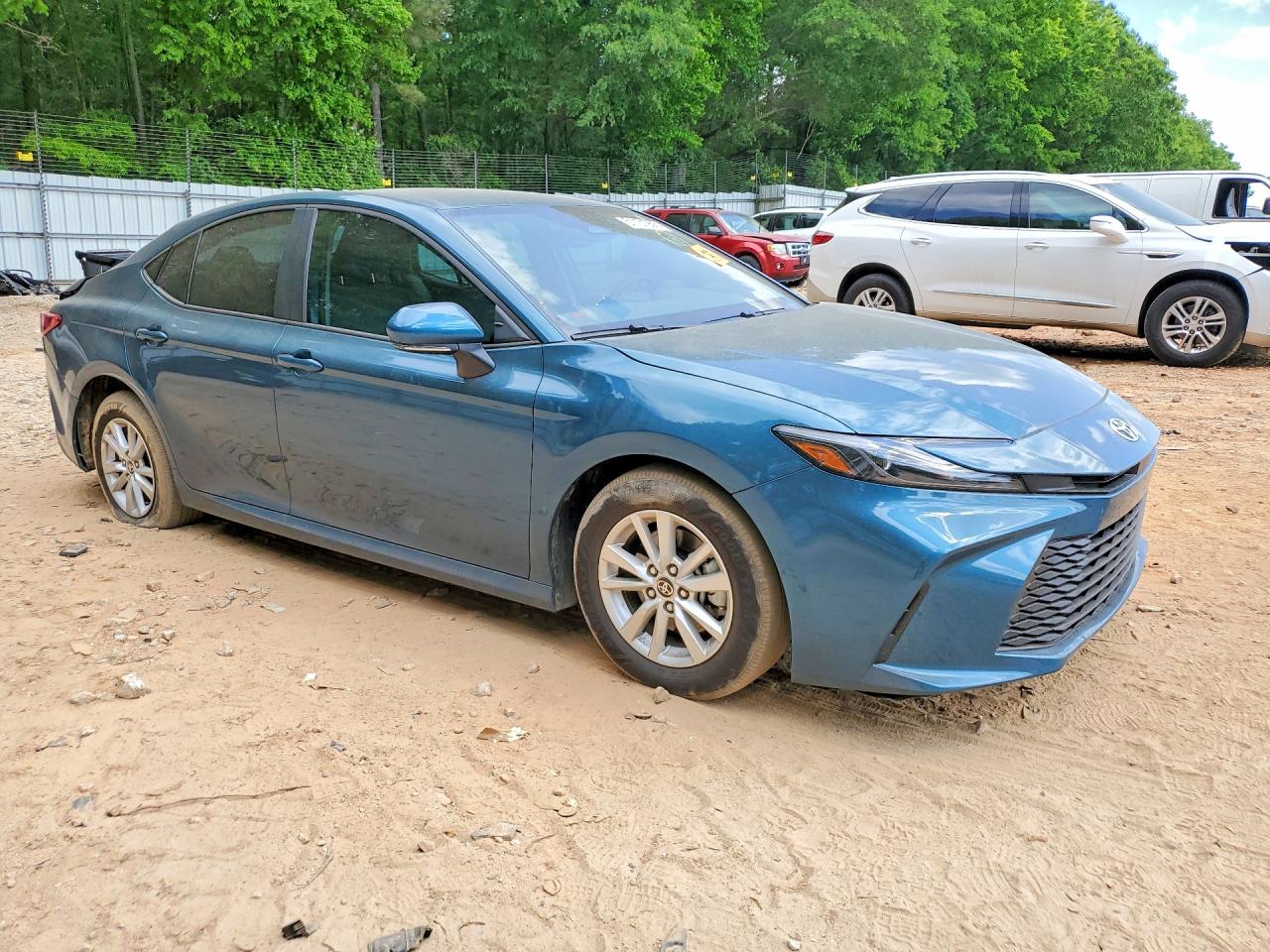 2026 Toyota Camry Le Blue vin: 4T1DAACK0TU216795