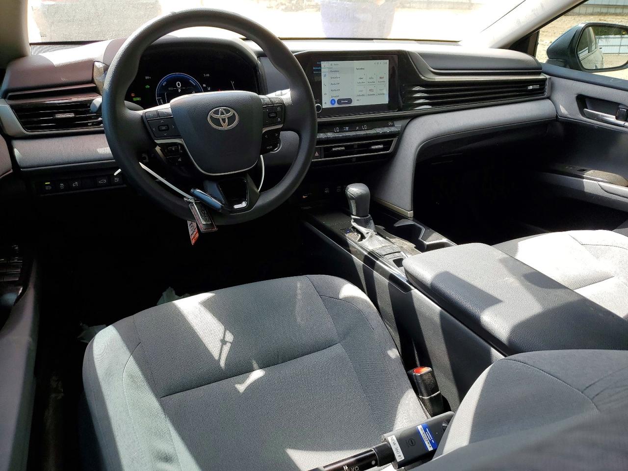 2026 Toyota Camry Le Blue vin: 4T1DAACK0TU216795