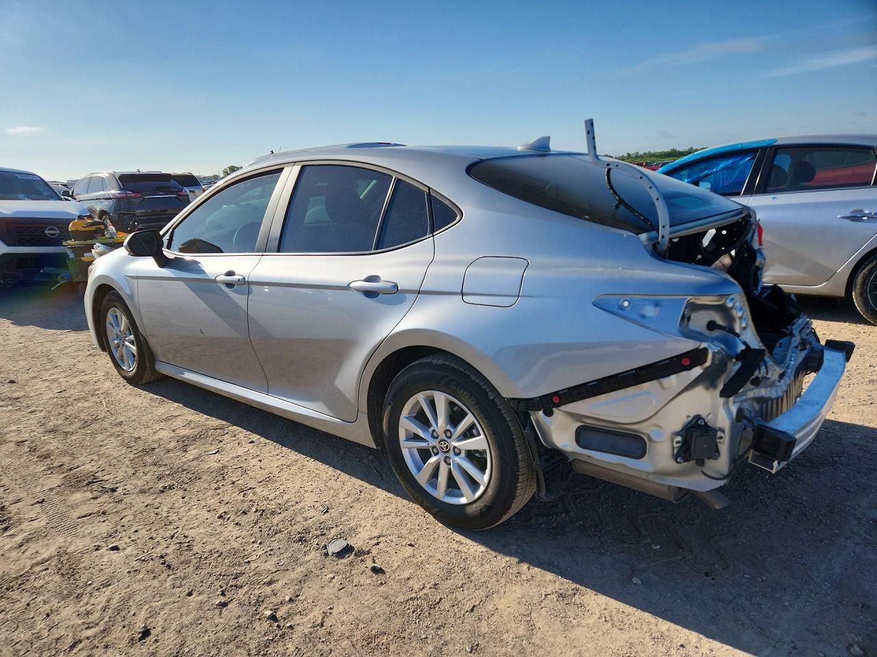 2026 Toyota Camry Le Silver vin: 4T1DAACK0TU232401
