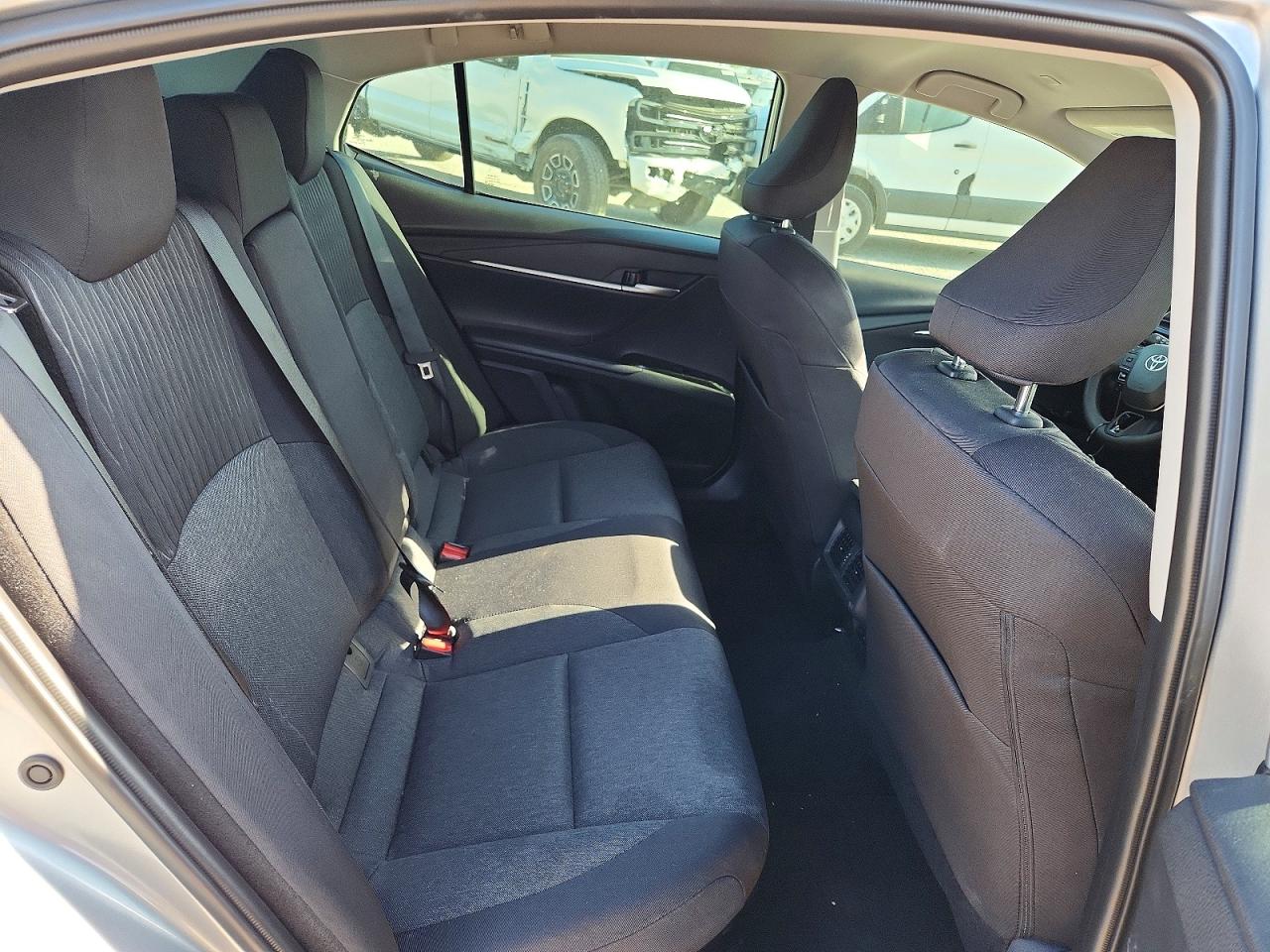 2026 Toyota Camry Le Silver vin: 4T1DAACK0TU232401