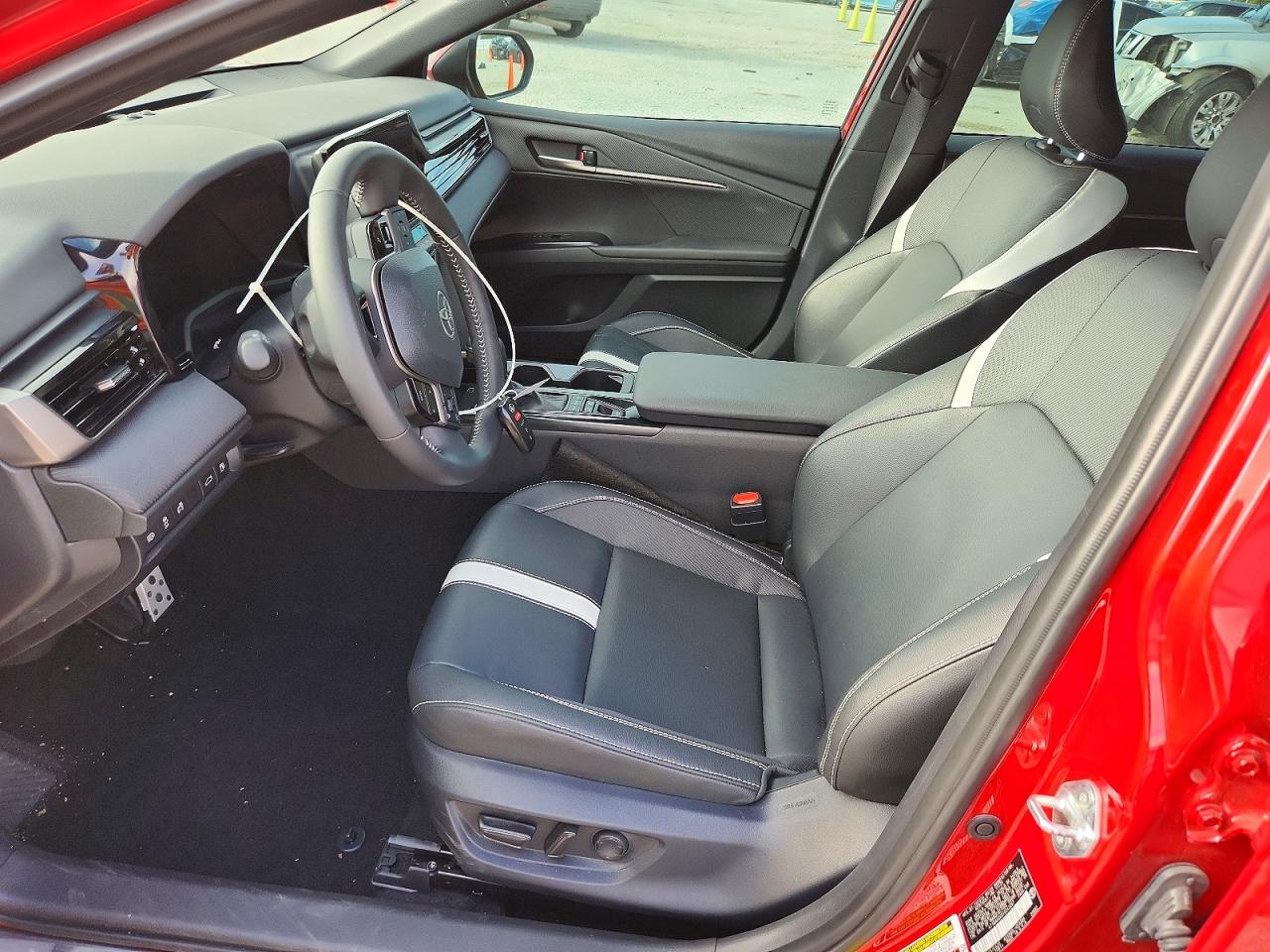 2026 Toyota Camry Se Red vin: 4T1DAACK0TU243267