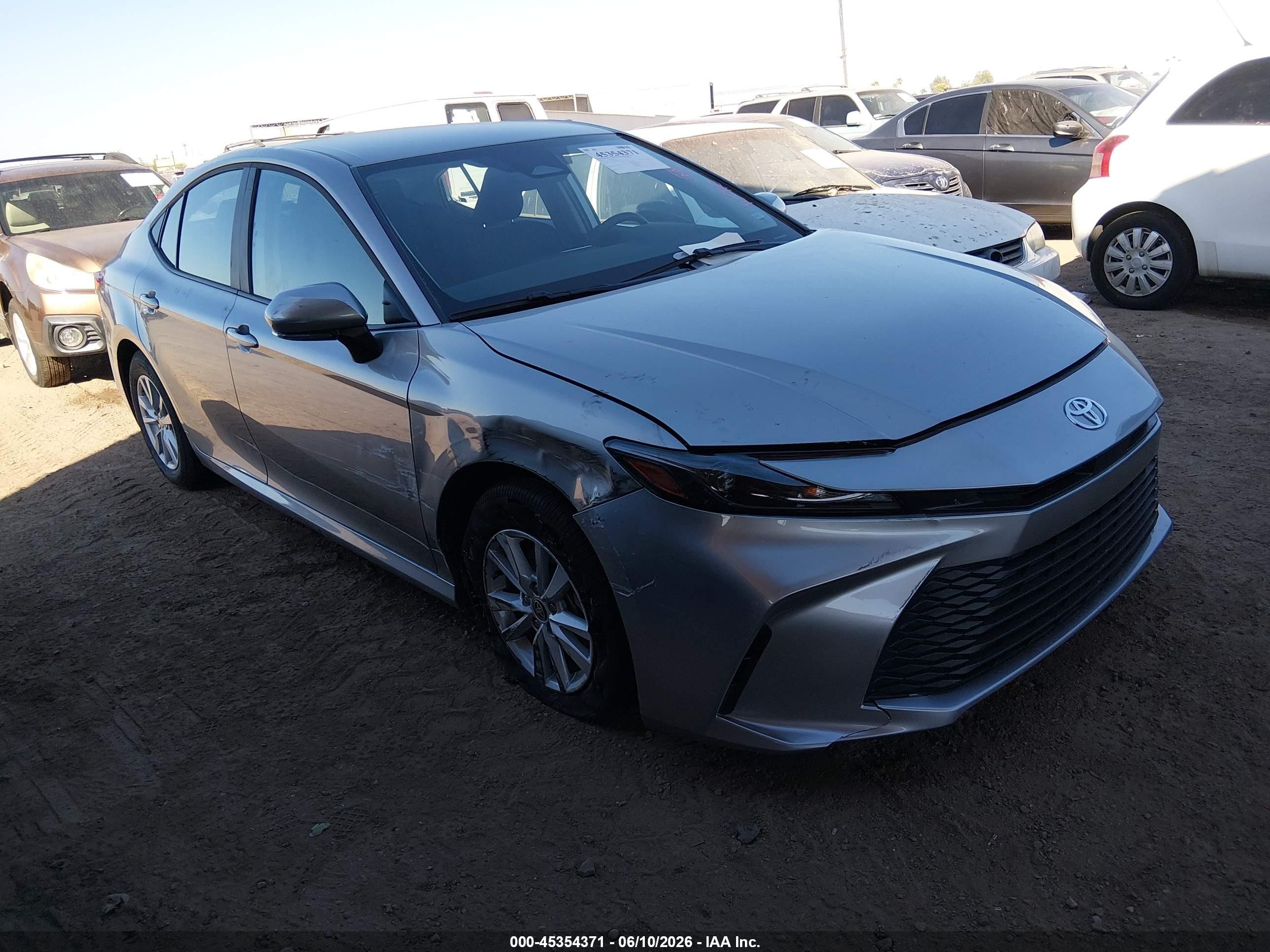 2026 Toyota Camry Le Silver vin: 4T1DAACK0TU255175