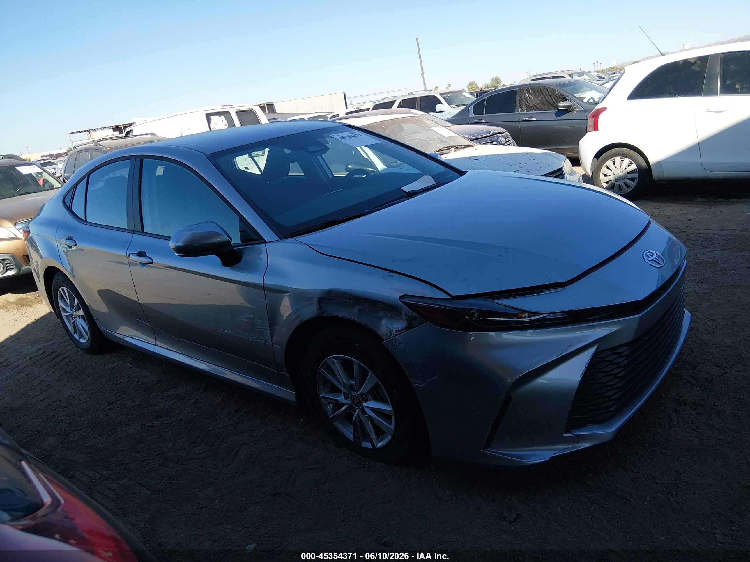 2026 Toyota Camry Le Silver vin: 4T1DAACK0TU255175
