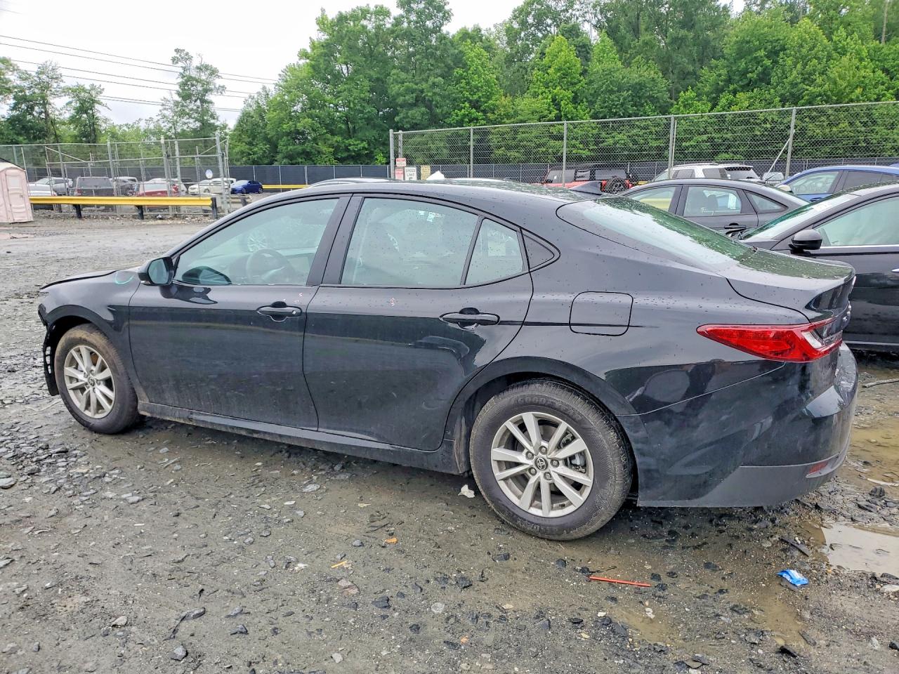 2026 Toyota Camry Le Black vin: 4T1DAACK0TU265513