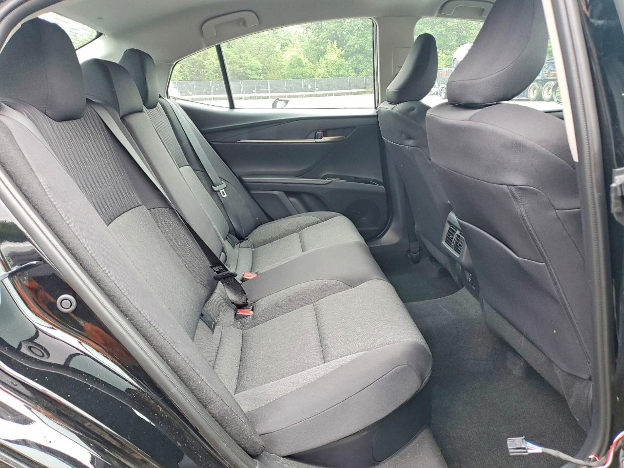 2026 Toyota Camry Le Black vin: 4T1DAACK0TU265513