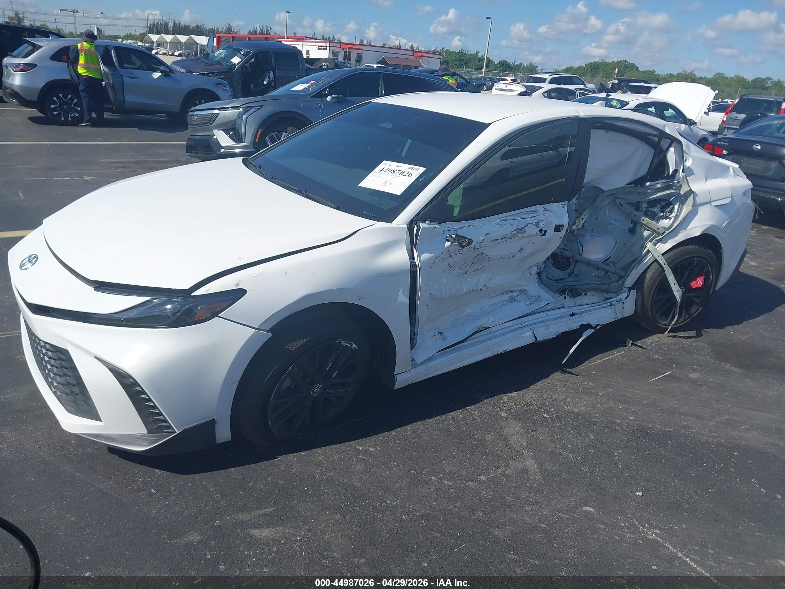 2026 Toyota Camry Se White vin: 4T1DAACK0TU653406