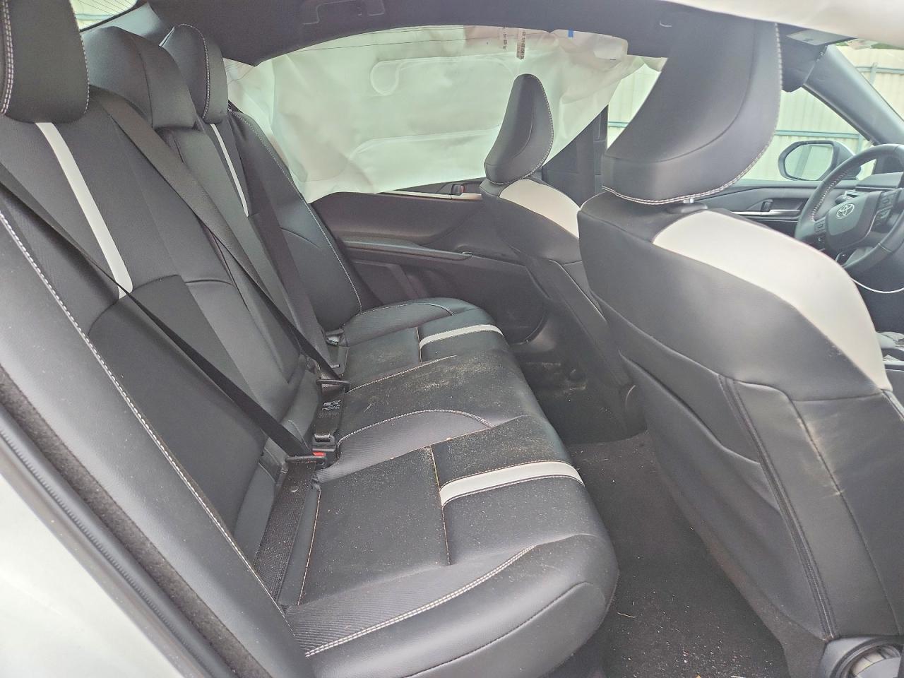 2026 Toyota Camry Se White vin: 4T1DAACK0TU683733