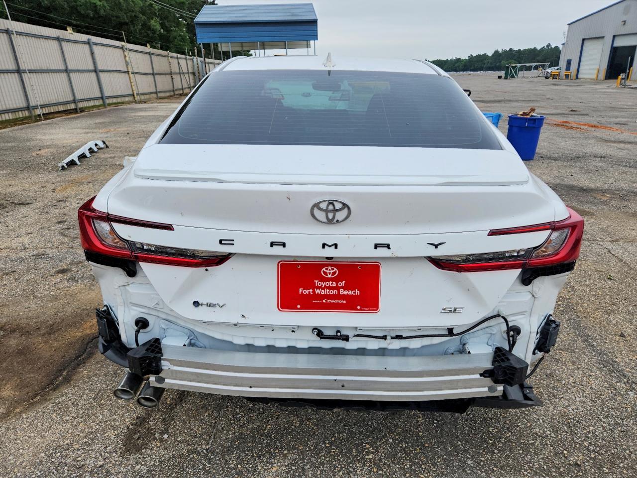 2026 Toyota Camry Se White vin: 4T1DAACK0TU683733