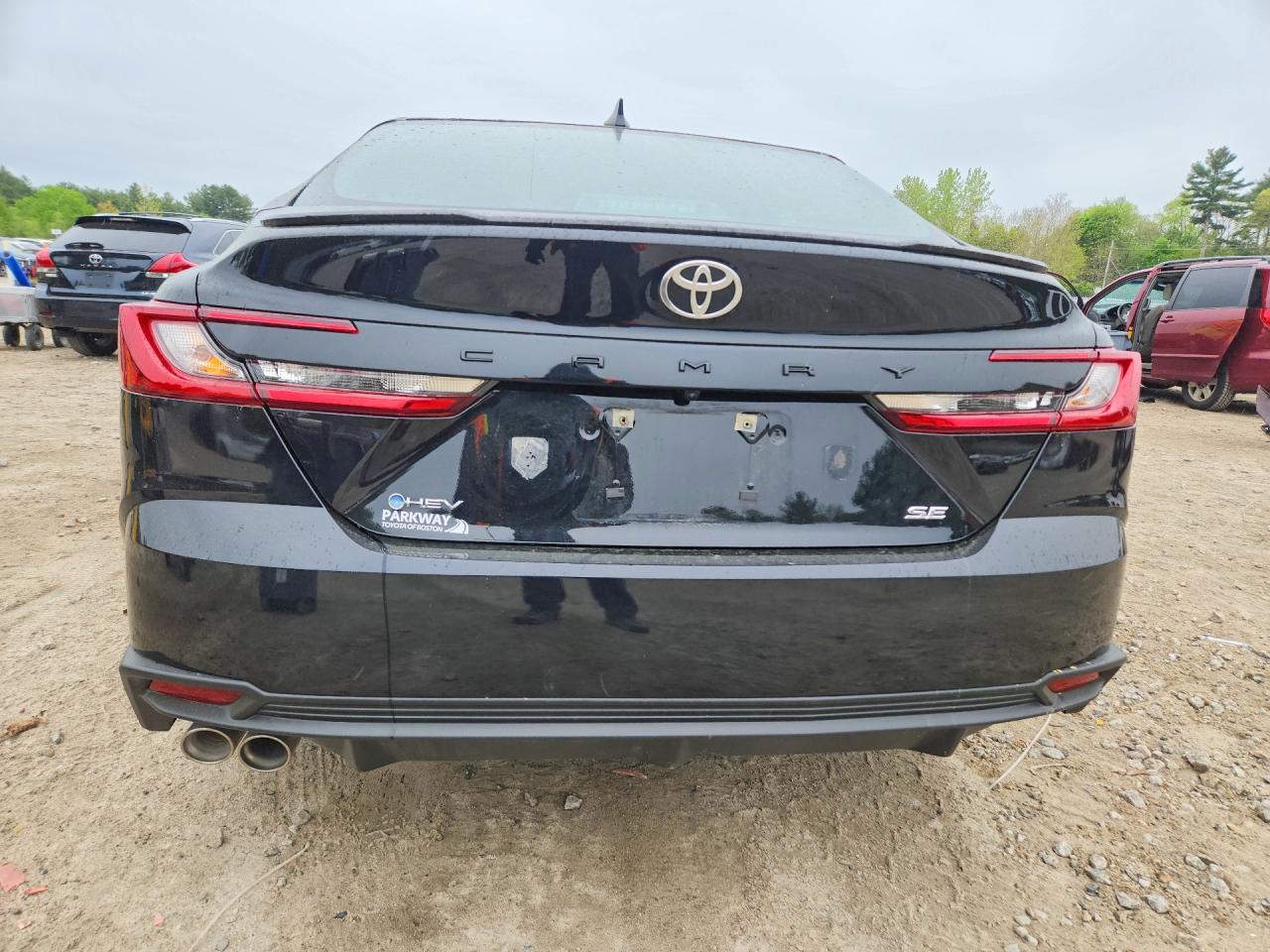 2025 Toyota Camry Se Black vin: 4T1DAACK1SU143645