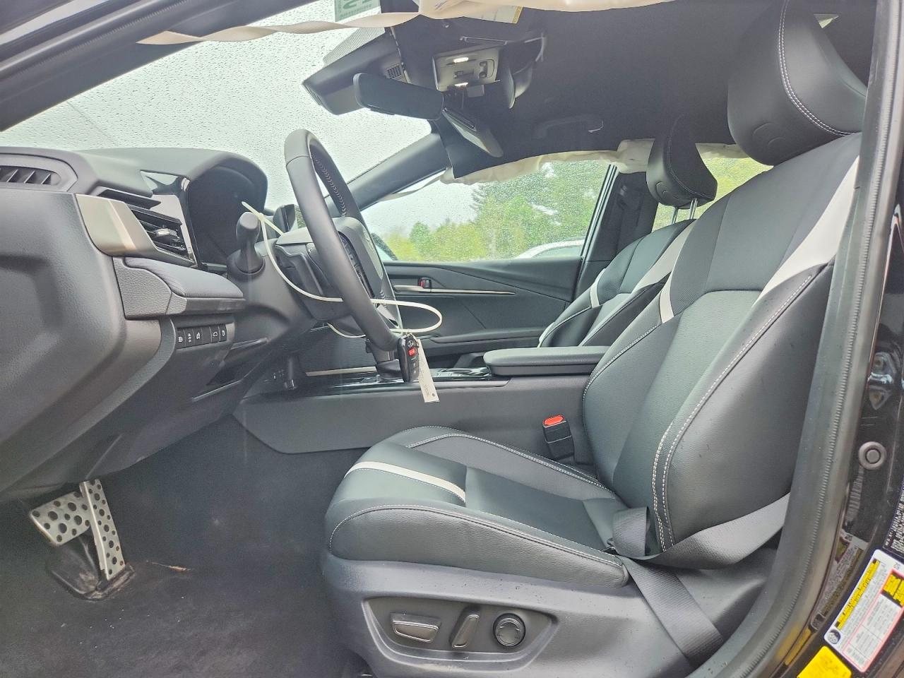 2025 Toyota Camry Se Black vin: 4T1DAACK1SU143645