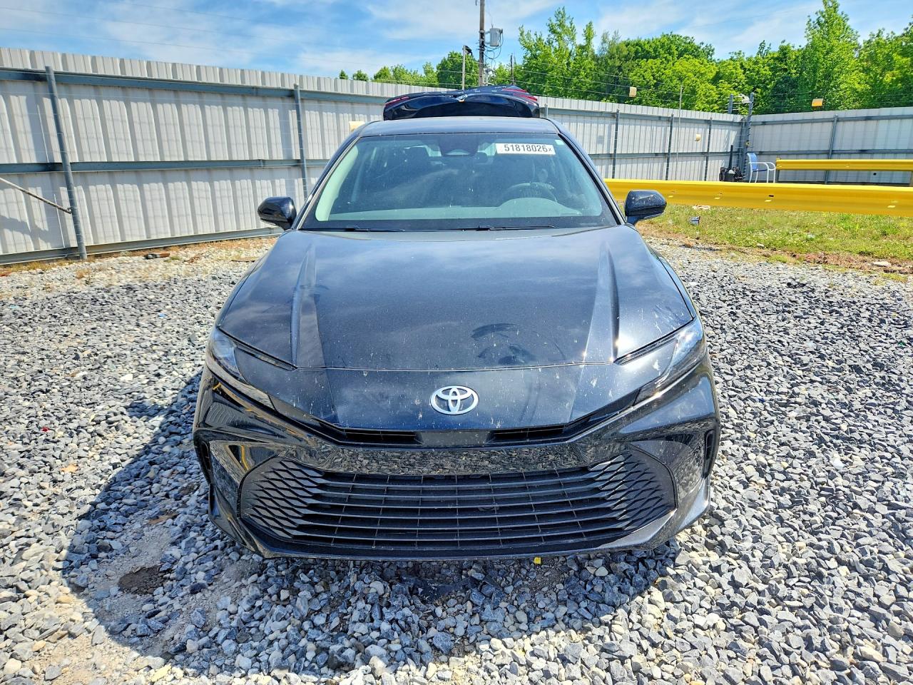 2025 Toyota Camry Le Black vin: 4T1DAACK1SU205464