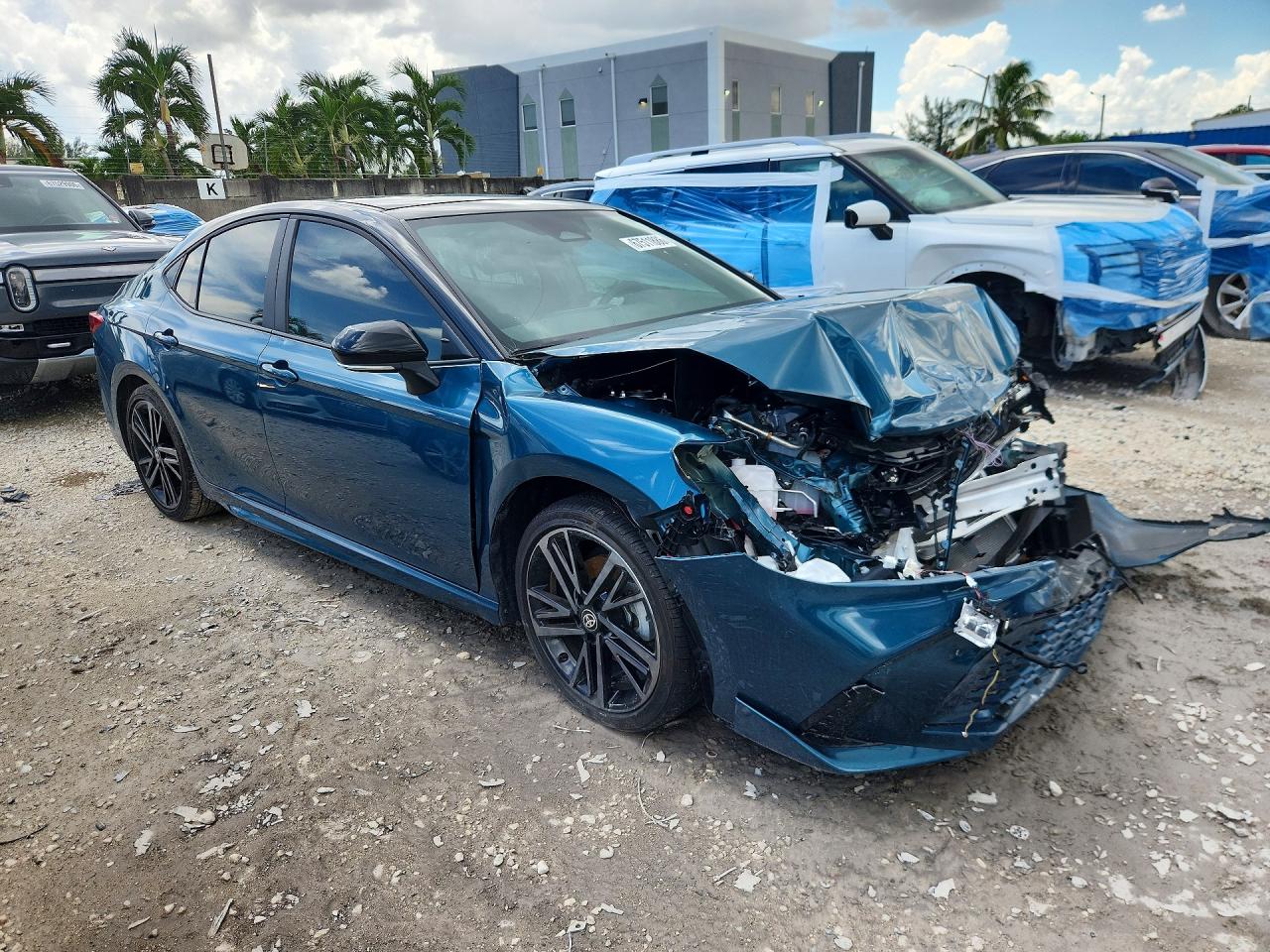 2026 Toyota Camry Xse Blue vin: 4T1DAACK1TU211041