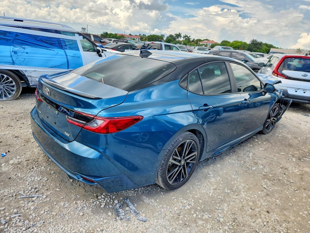 2026 Toyota Camry Xse Blue vin: 4T1DAACK1TU211041