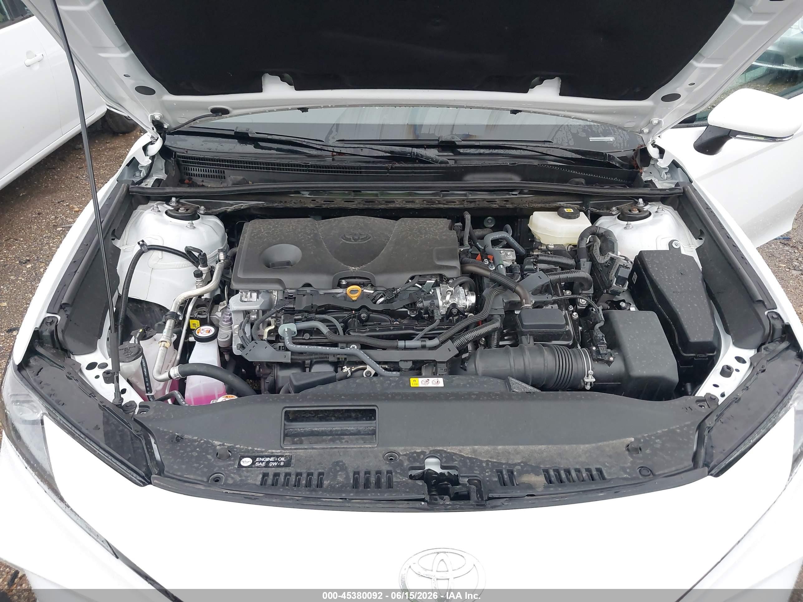 2026 Toyota Camry Le White vin: 4T1DAACK1TU252379